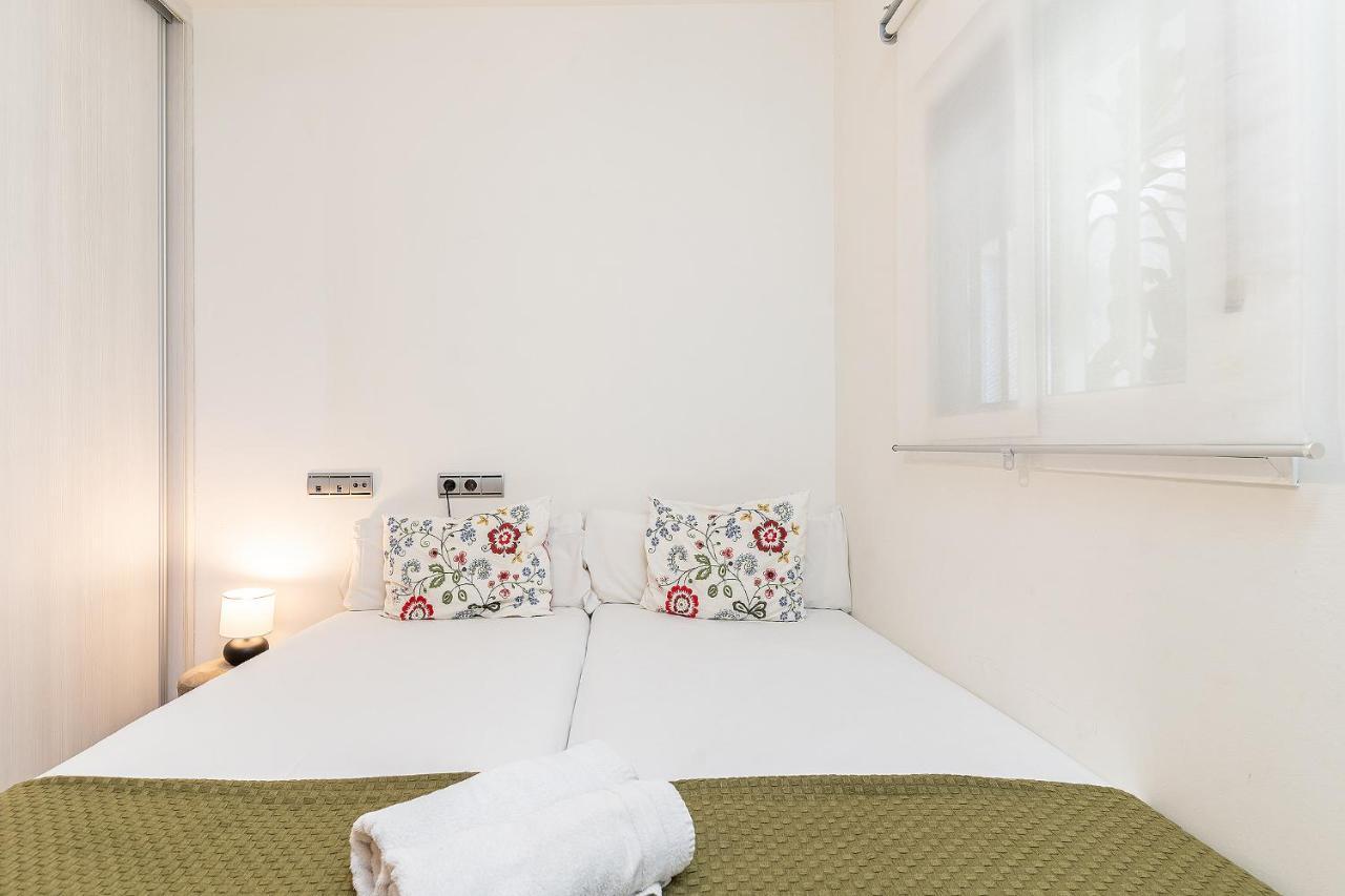 Monko On The Rock Apartment ตอร์เรโมลิโนส ภายนอก รูปภาพ